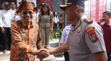 Kapolres Simalungun Dampingi Kunjungan Kerja Wamenkes RI, Tinjau Langsung Skrining TBC Terintegrasi Program Cek Kesehatan Gratis di Parapat